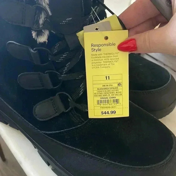 NWT All In Motion Womens Winter Boots - Picture 3 of 4